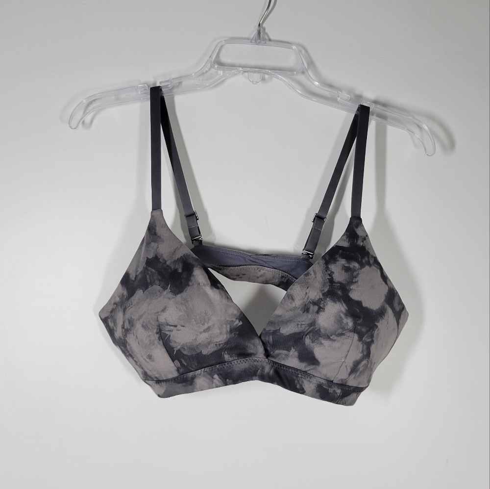 Athleta Hyper Focused Gray Floral Convertible Bra Size Medium